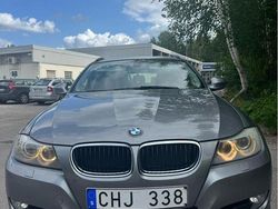 Grå Begagnad 2011 BMW 320 Kombi | 65 000 kr (Marknadspris)