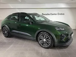 Mörkgrön Ny 2025 Porsche Macan SUV | 989 000 kr
