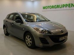 Grå Begagnad 2009 Mazda 3 Inclusive Halvkombi | 59 900 kr (Marknadspris)