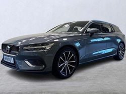 Grå Begagnad 2023 Volvo V60 Plus Kombi | 389 000 kr (Marknadspris)