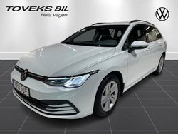 Pure white Begagnad 2023 VW Golf VIII Kombi | 239 000 kr (Marknadspris)