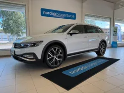 Vit Begagnad 2019 VW Passat Alltrack Executive Kombi | 219 900 kr (Lite dyr)