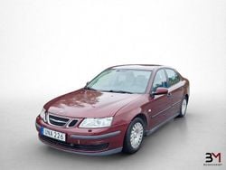 Mörkröd (röd) Begagnad 2004 Saab 9-3 Sedan | 39 900 kr (Marknadspris)