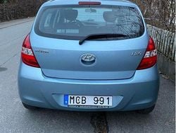 Blå Begagnad 2012 Hyundai i20 Premium Halvkombi | 49 900 kr (Marknadspris)