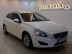 Vit Begagnad 2011 Volvo V60 Momentum Kombi | 79 900 kr (Bra pris)