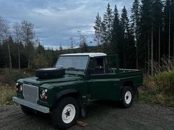 Begagnad 1999 Land Rover Defender Pickup | 300 000 kr (Marknadspris)