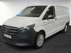 Vit (white) Ny 2025 Mercedes e-Vito Minibuss | 624 875 kr (Bra pris)