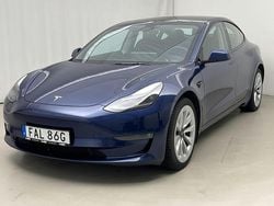 Blå Begagnad 2022 Tesla Model 3 Sedan | 339 000 kr (Marknadspris)