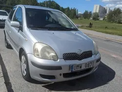 Silver Begagnad 2003 Toyota Yaris Halvkombi | 14 500 kr (Marknadspris)