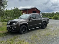 Brun Begagnad 2017 VW Amarok Pickup | 250 000 kr