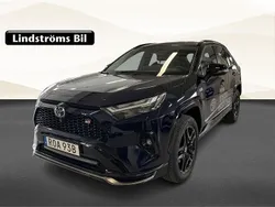 Mörkblå Begagnad 2023 Toyota RAV4 Hybrid Sport SUV | 589 900 kr (Dyr)