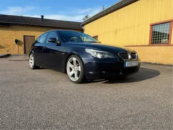 Blå Begagnad 2004 BMW 545 Sedan | 65 000 kr