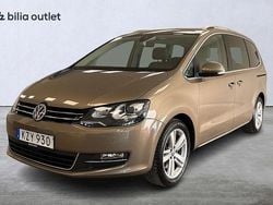 Ljusbrun (brun) Begagnad 2017 VW Sharan Minibuss | 279 000 kr (Marknadspris)
