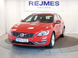 Röd Begagnad 2018 Volvo V60 Momentum Kombi | 199 500 kr (Superpris)