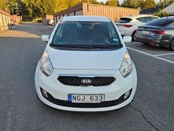 Vit Begagnad 2013 Kia Venga Comfort Halvkombi | 84 900 kr (Marknadspris)