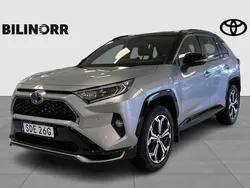 Grå Begagnad 2021 Toyota RAV4 Hybrid Style SUV | 419 900 kr (Marknadspris)