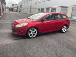 Röd Begagnad 2012 Ford Focus Trend Kombi | 32 000 kr (Marknadspris)