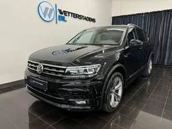 Svart Begagnad 2019 VW Tiguan Allspace R-line SUV | 299 900 kr (Marknadspris)
