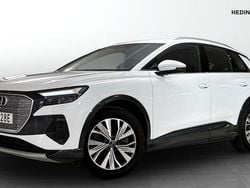 Vit (white) Begagnad 2023 Audi Q4 e-tron Advanced SUV | 349 900 kr (Marknadspris)