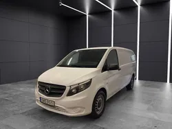 Vit Begagnad 2019 Mercedes Vito Minibuss | 109 900 kr