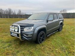 Grå Begagnad 2016 VW Amarok Highline Pickup | 185 000 kr (Marknadspris)