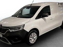 Vit (white) Ny 2025 Renault Kangoo Minibuss | 358 375 kr (Dyr)