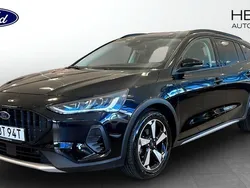 Svart (black) Begagnad 2022 Ford Focus Active Kombi | 219 900 kr (Bra pris)