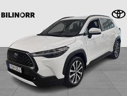 Vit Begagnad 2022 Toyota Corolla Cross Plus SUV | 354 400 kr (Marknadspris)