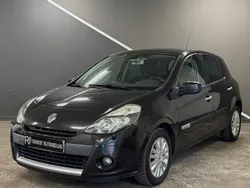 Svart Begagnad 2011 Renault Clio R.S. Halvkombi | 39 900 kr (Marknadspris)