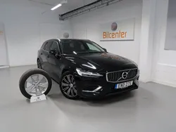 Svart Begagnad 2022 Volvo V60 Kombi | 329 900 kr (Marknadspris)