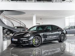 Grå Begagnad 2018 Porsche Panamera 4 Sedan | 609 000 kr (Marknadspris)