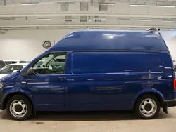 Mörkblå (blå) Begagnad 2018 VW T6 Van | 249 800 kr (Dyr)