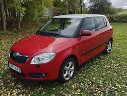 Röd Begagnad 2008 Skoda Fabia Halvkombi | 25 000 kr (Bra pris)