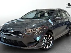 Grå (grey) Ny 2025 Kia Ceed Sportswagon Kombi | 254 655 kr (Bra pris)