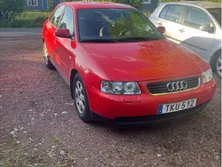 Röd Begagnad 2003 Audi A3 Attraction Halvkombi | 10 000 kr
