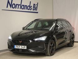 Svart (midnight black metallic) Begagnad 2024 Cupra Leon Kombi | 289 900 kr (Marknadspris)
