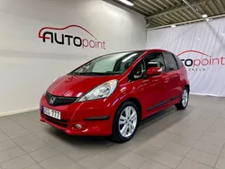 Röd Begagnad 2014 Honda Jazz Halvkombi | 109 800 kr (Marknadspris)