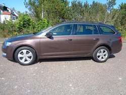Mörkbrun (brun) Begagnad 2015 Skoda Octavia Ambition Kombi | 97 000 kr (Marknadspris)
