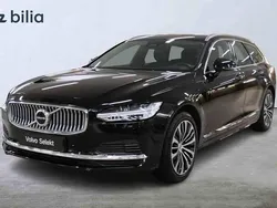 Svart Begagnad 2023 Volvo V90 Core Kombi | 399 000 kr (Marknadspris)