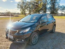 Svart Begagnad 2018 Peugeot 2008 SUV | 79 000 kr (Marknadspris)