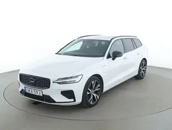 Vit Begagnad 2019 Volvo V60 R-Design Kombi | 313 000 kr (Marknadspris)