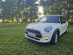 Vit Begagnad 2016 Mini ONE Halvkombi | 108 000 kr (Marknadspris)