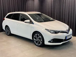 Vit Begagnad 2016 Toyota Auris Touring Sports Active Kombi | 149 500 kr (Marknadspris)