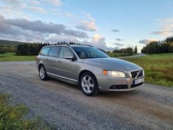 Brun Begagnad 2008 Volvo V70 Momentum Kombi | 53 000 kr (Marknadspris)