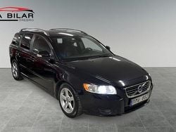 Svart Begagnad 2011 Volvo V50 Summum Kombi | 59 800 kr (Marknadspris)