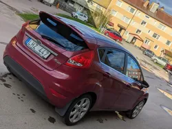 Röd Begagnad 2012 Ford Fiesta Titanium Halvkombi | 29 900 kr (Bra pris)