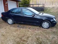 Blå Begagnad 2002 Mercedes C180 Sedan | 18 000 kr