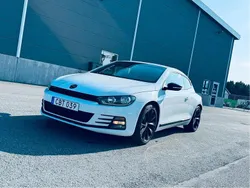 Vit Begagnad 2015 VW Scirocco Sportkupé | 150 000 kr (Marknadspris)