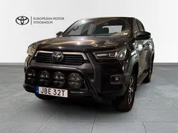 Svart Ny 2025 Toyota HiLux Comfort Pickup | 749 800 kr (Dyr)