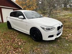 Vit Begagnad 2015 BMW 118 M Sport Halvkombi | 100 000 kr (Superpris)